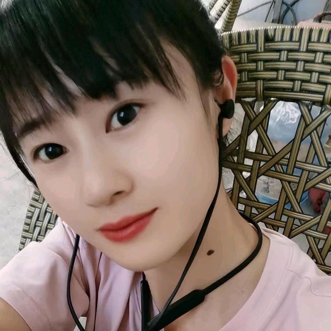 小个子女挖