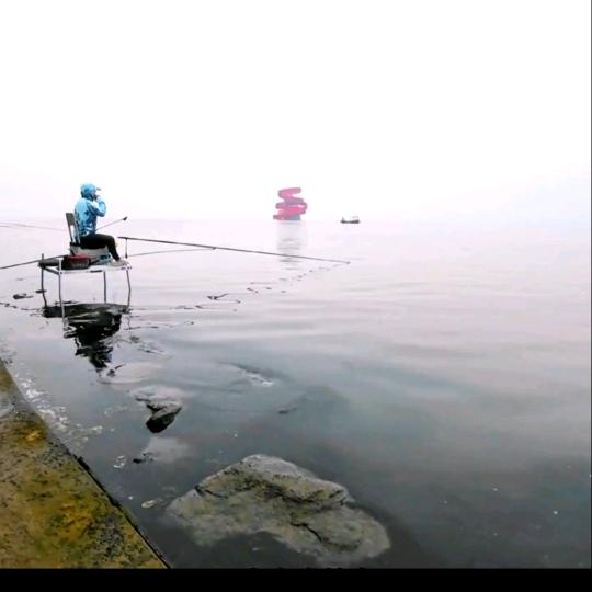 阿龙钓鱼