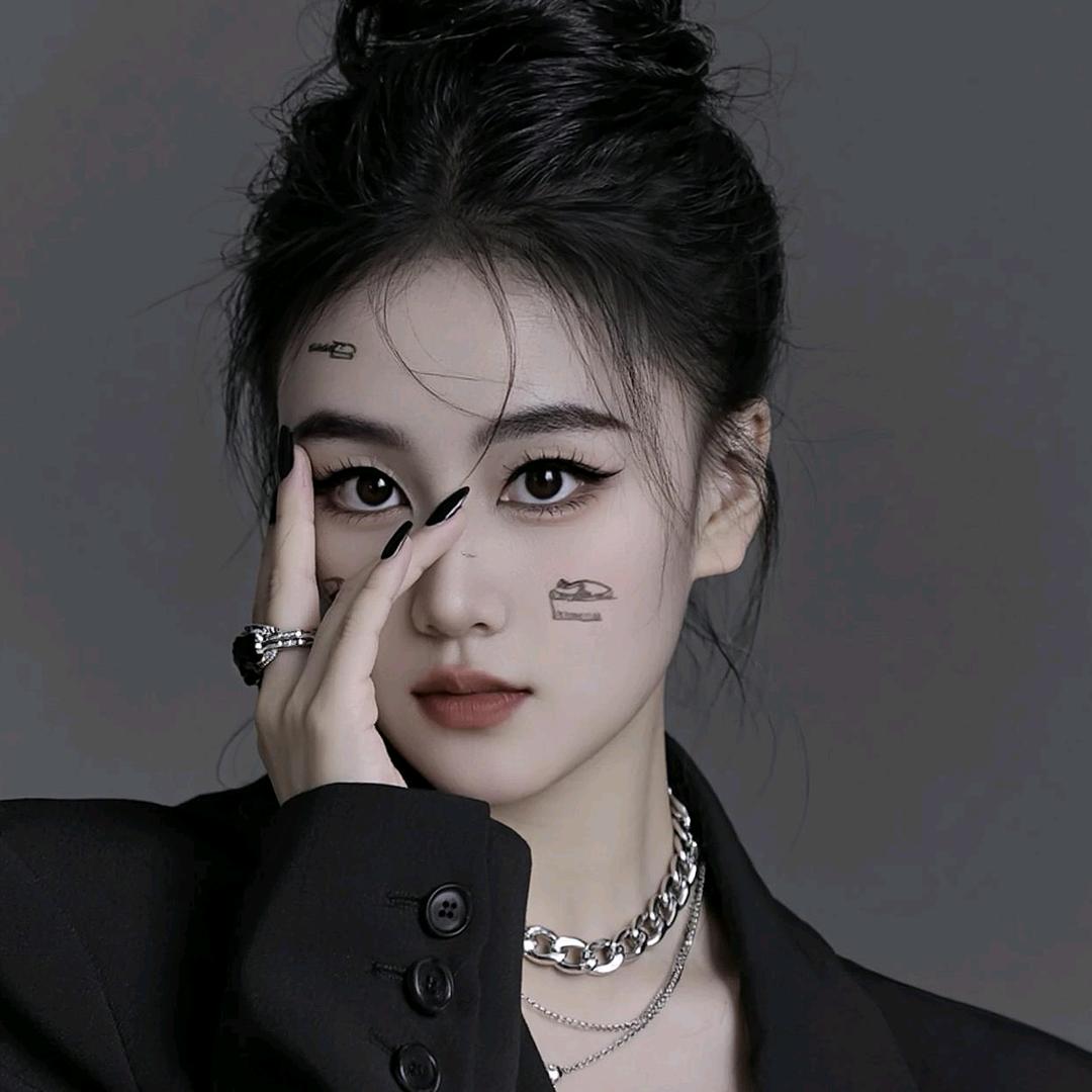 山林从不向四季起誓，荣枯随缘