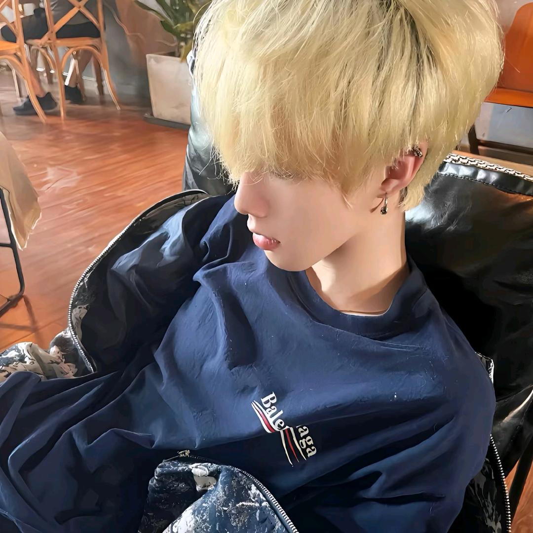 崔昱安