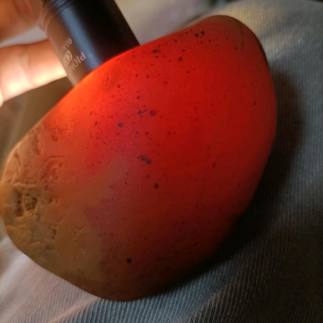 七七黄蜡石