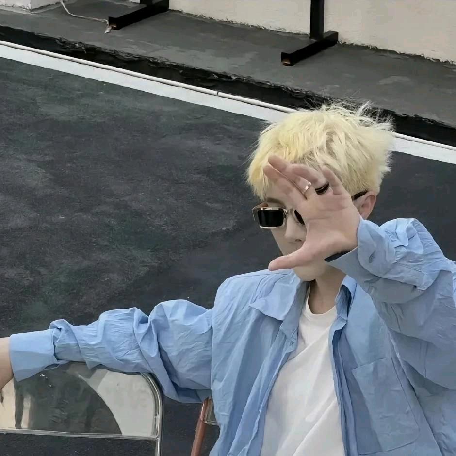 小李啥也不会😋
