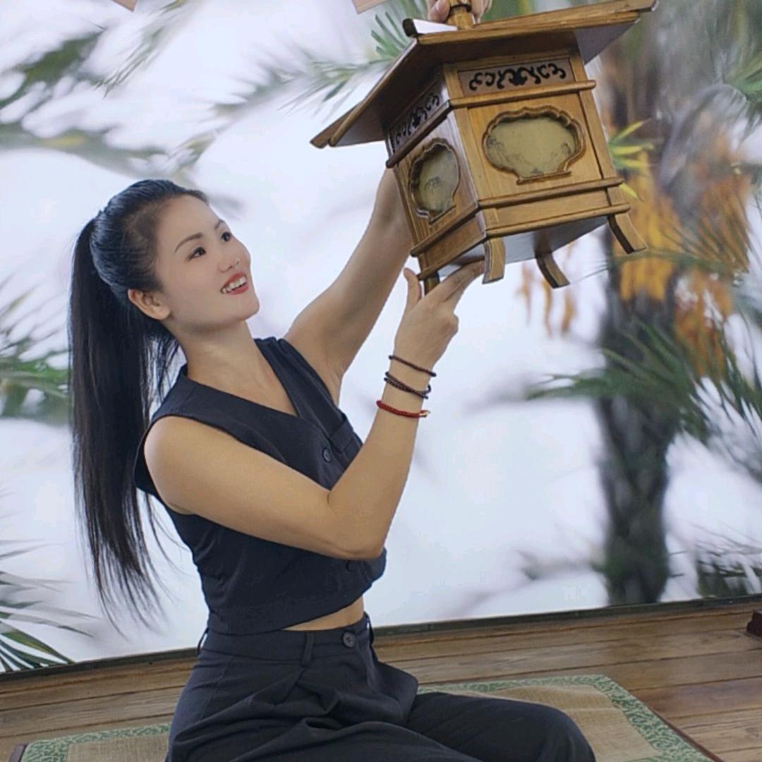 加来镇~陈芳芳服装《芳芳舞队》