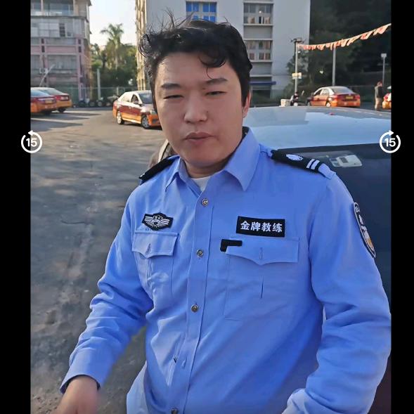 粤兴旺摩托车 罗校长