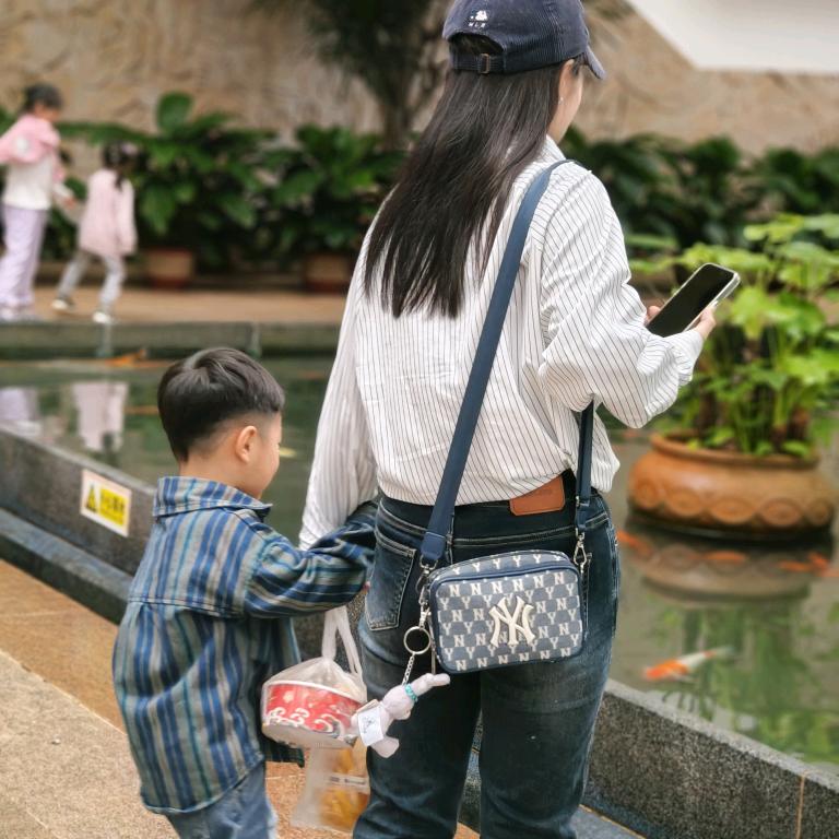 快乐天使女孩