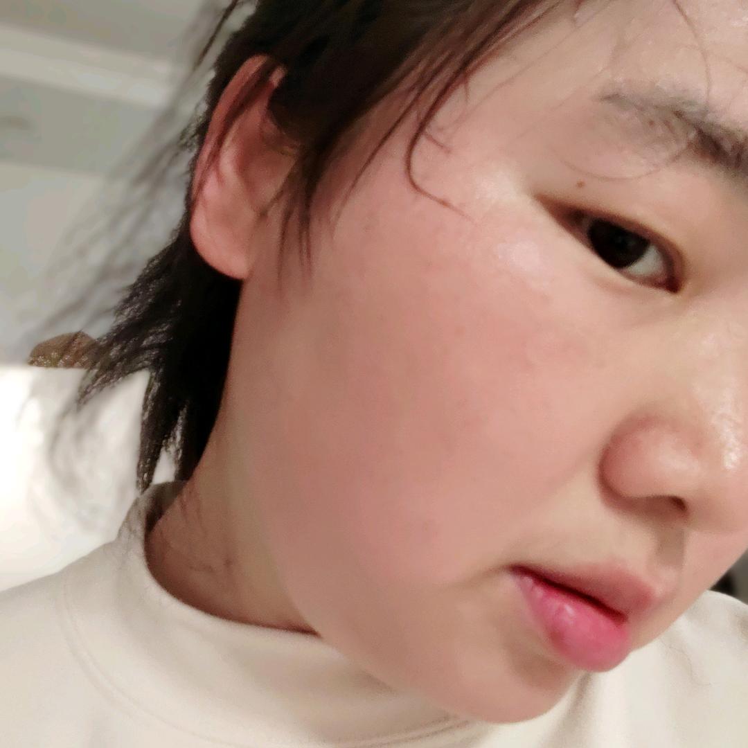杨霞