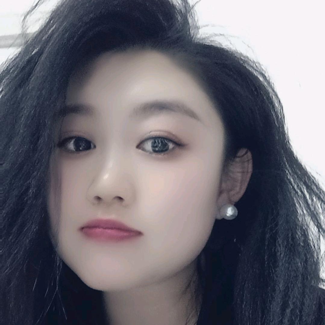云美和她的儿子小赵