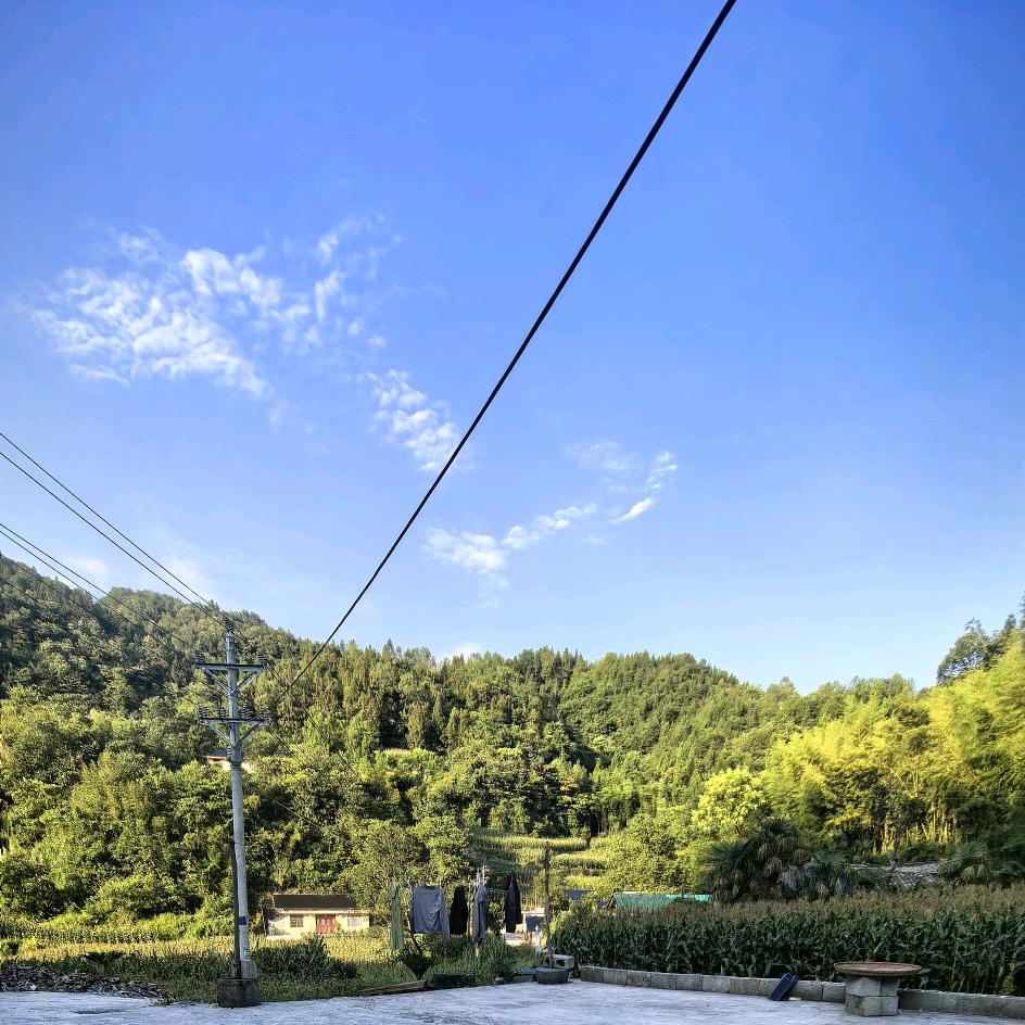 白云深处有人家