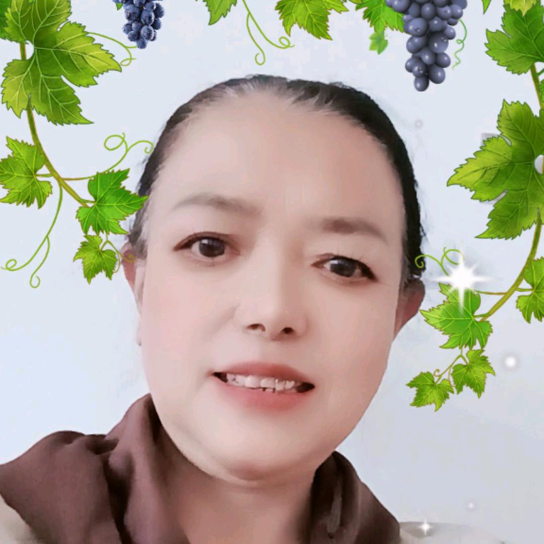 花吐芬芳