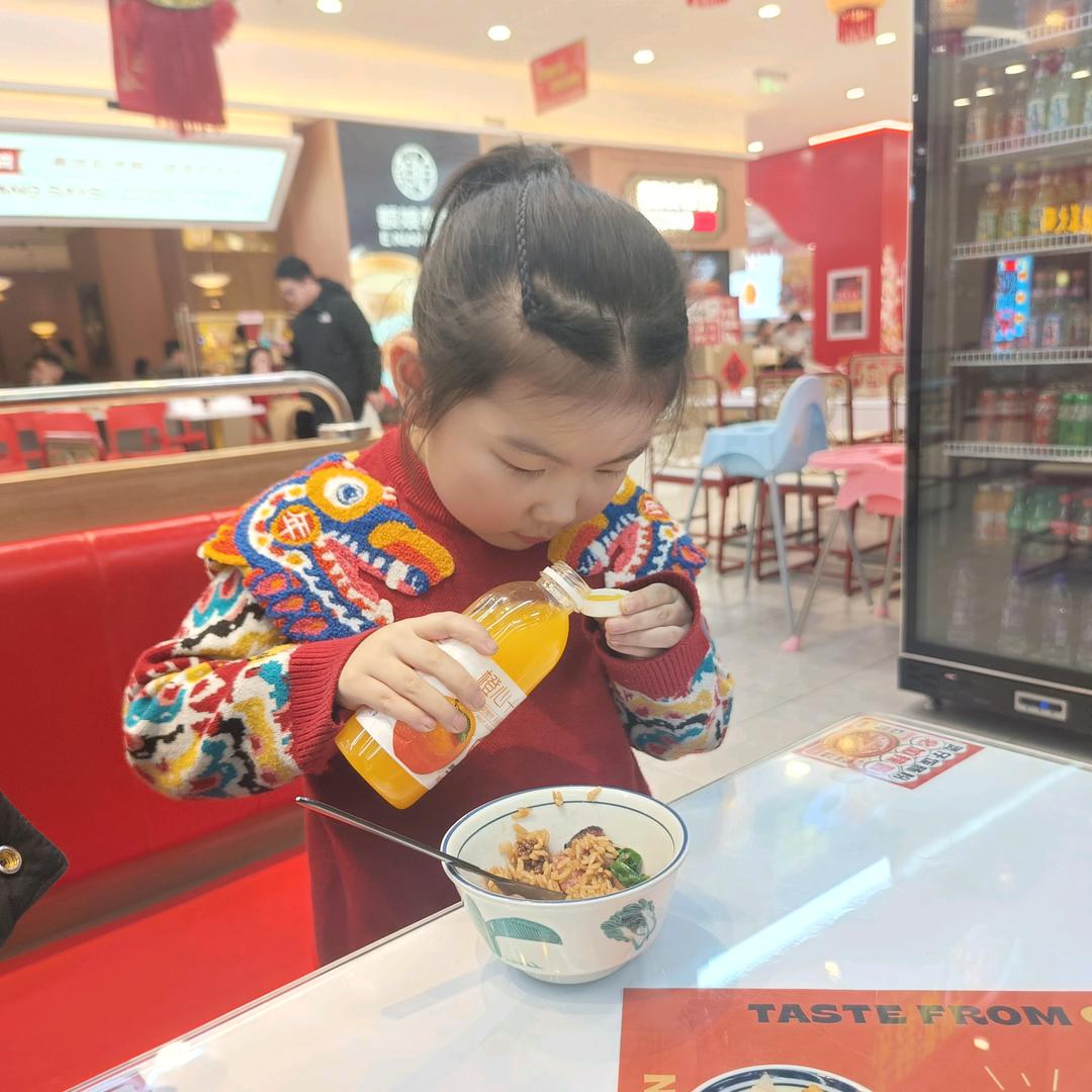 J弟 ( •ิ_• ิ)