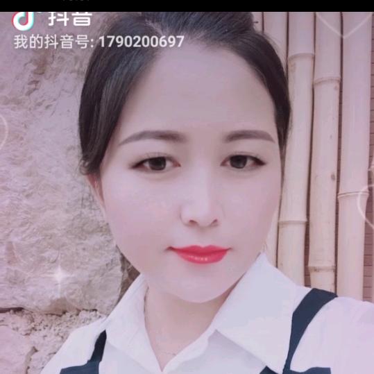 杨菲菲