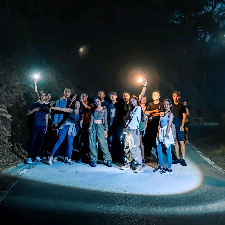 小小【看1️⃣置顶⬆️作品进】