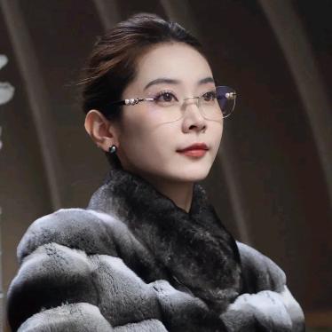 杨魅魅👗时尚穿搭