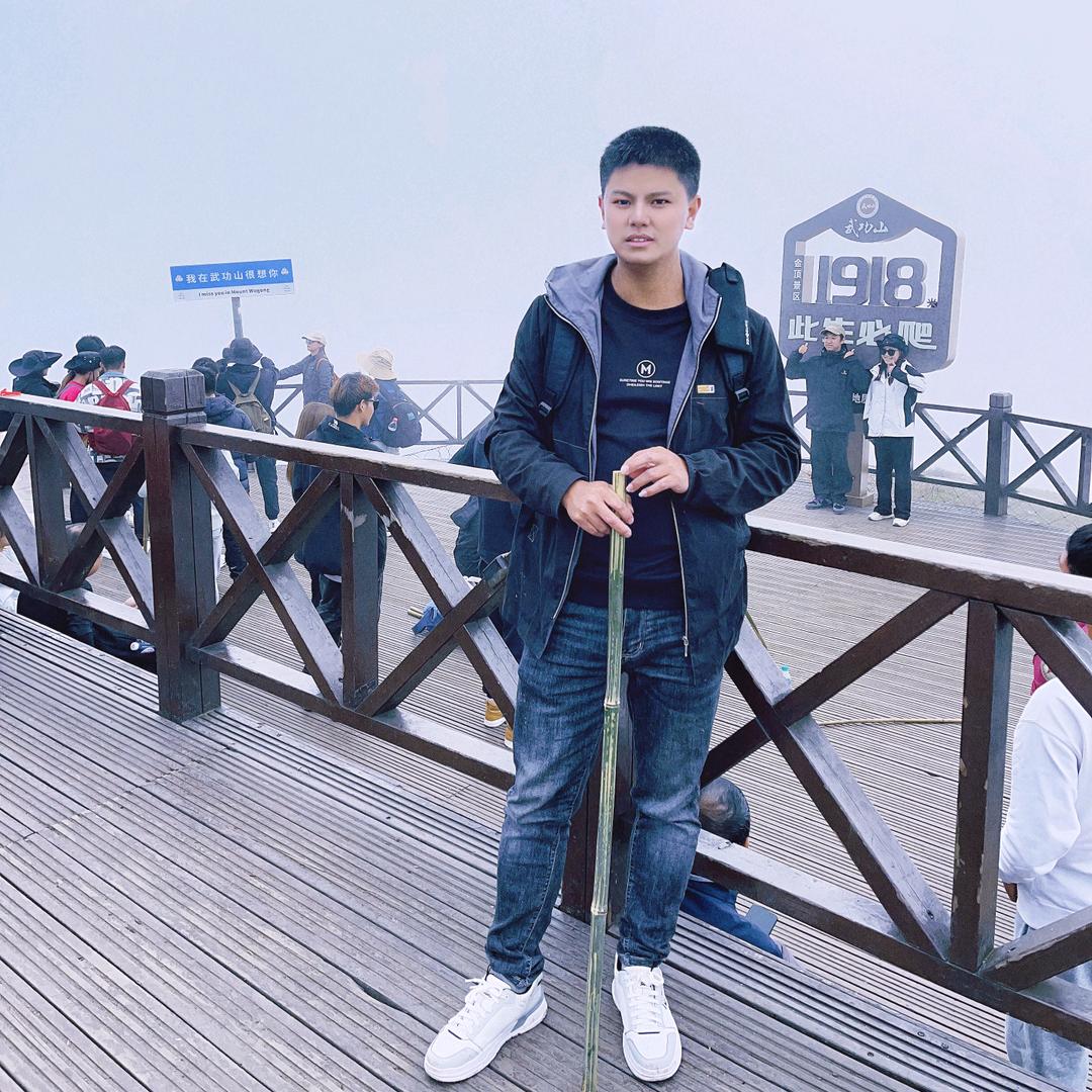 小黑