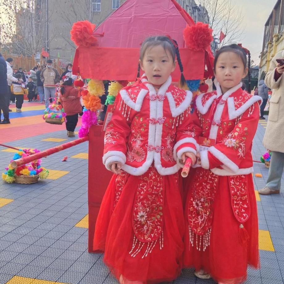 双胞胎姐妹