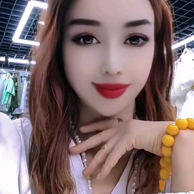 喀什市小调皮儿童装店
