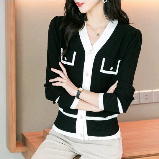 雯雯潮品 橱窗选