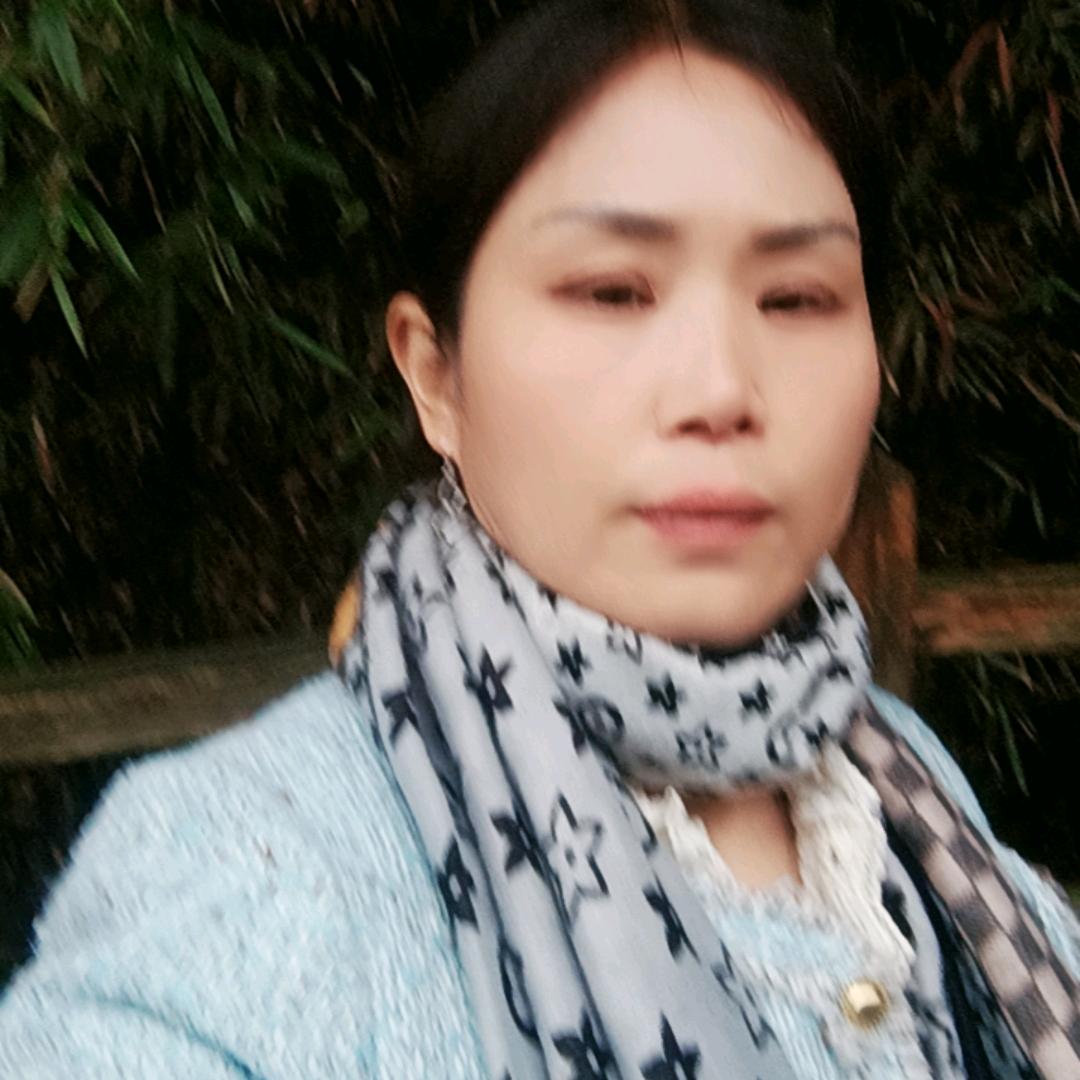 家有脐橙的小姐姐头像