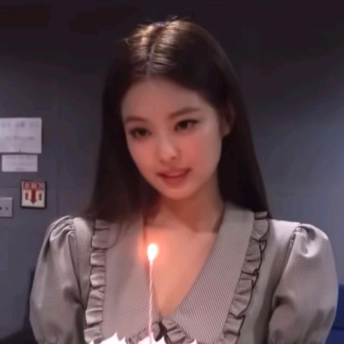 君向潇湘我向秦Nana