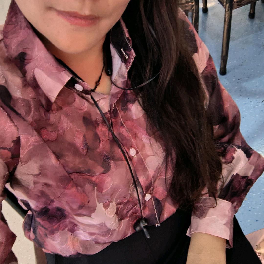 微笑的后面悲伤有谁懂？꧂