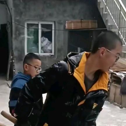 老张