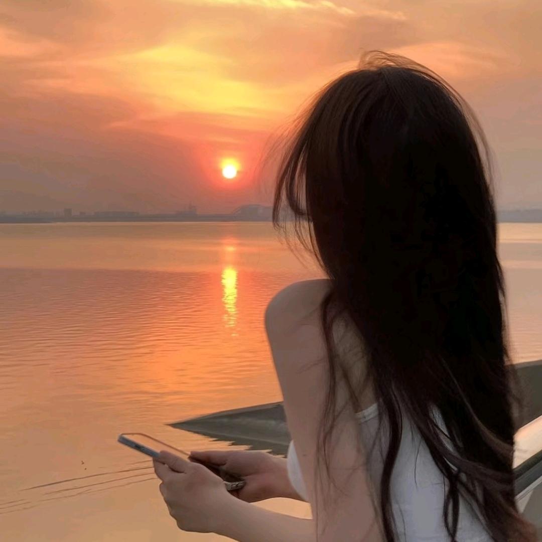 赫美化妆培训学校～夏夏