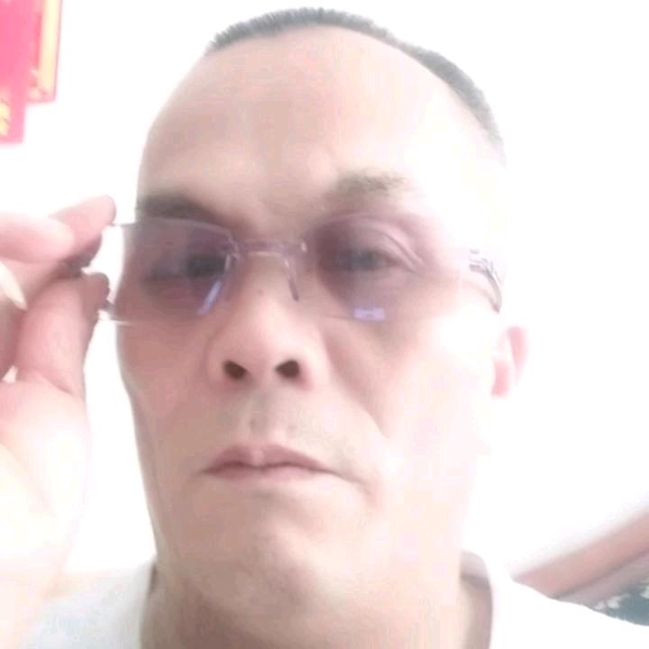 何清