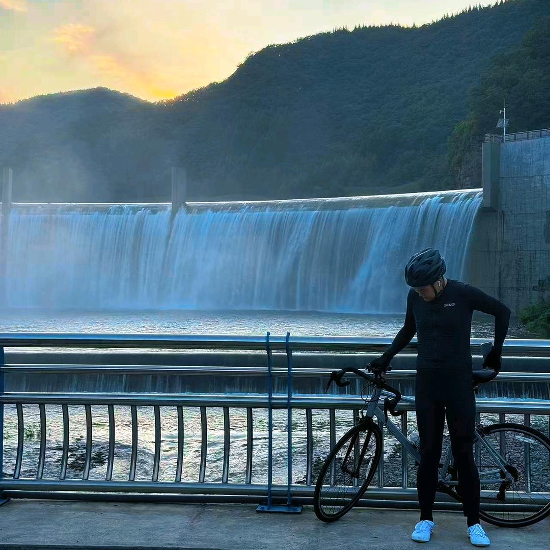 做牛马的小也君子🦊