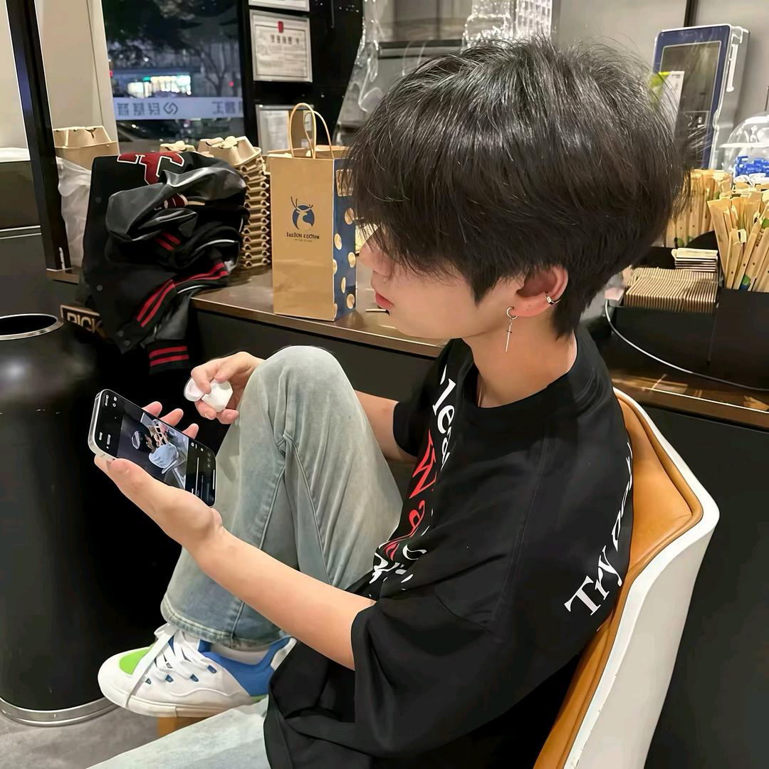 小泽.