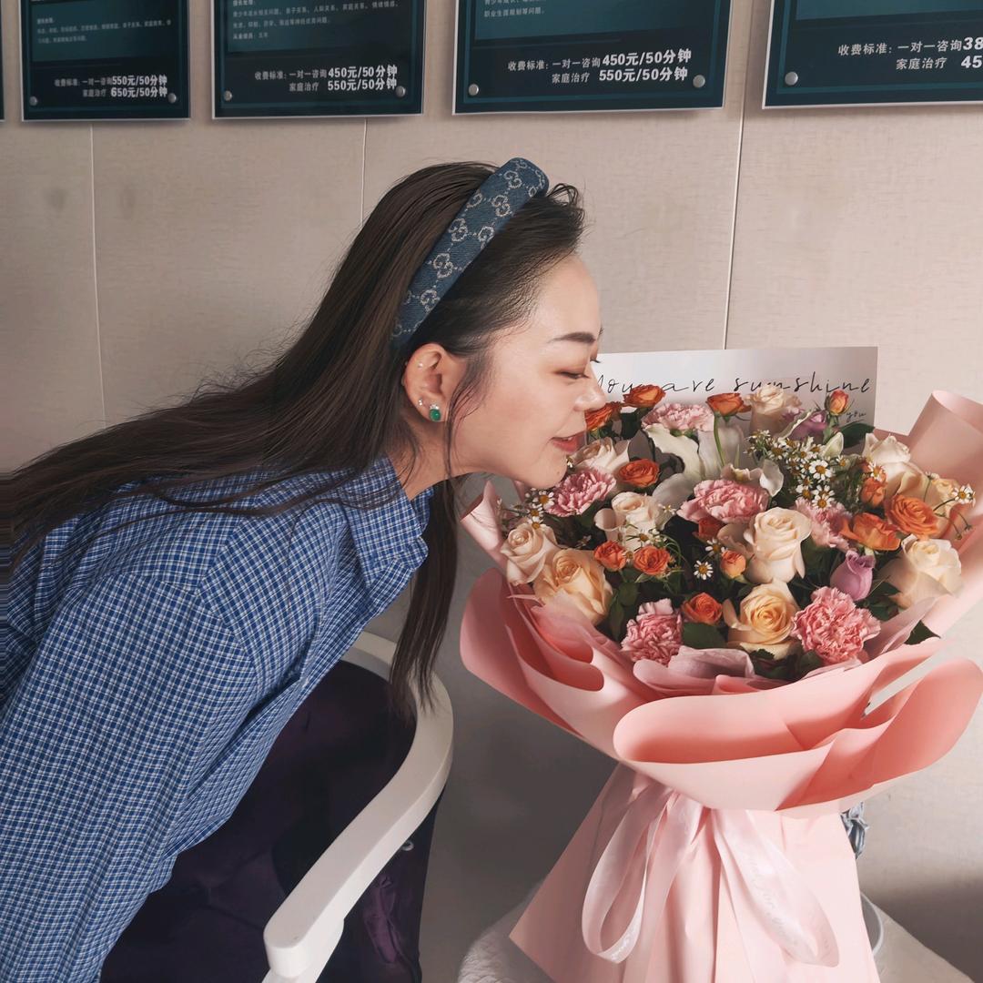 方舟心理吕婷