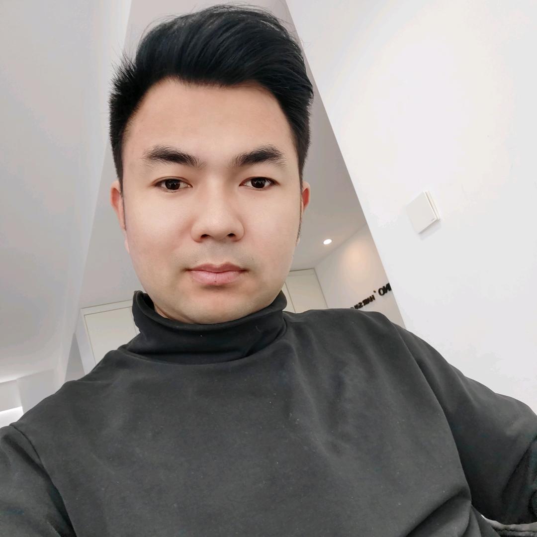 阿龍