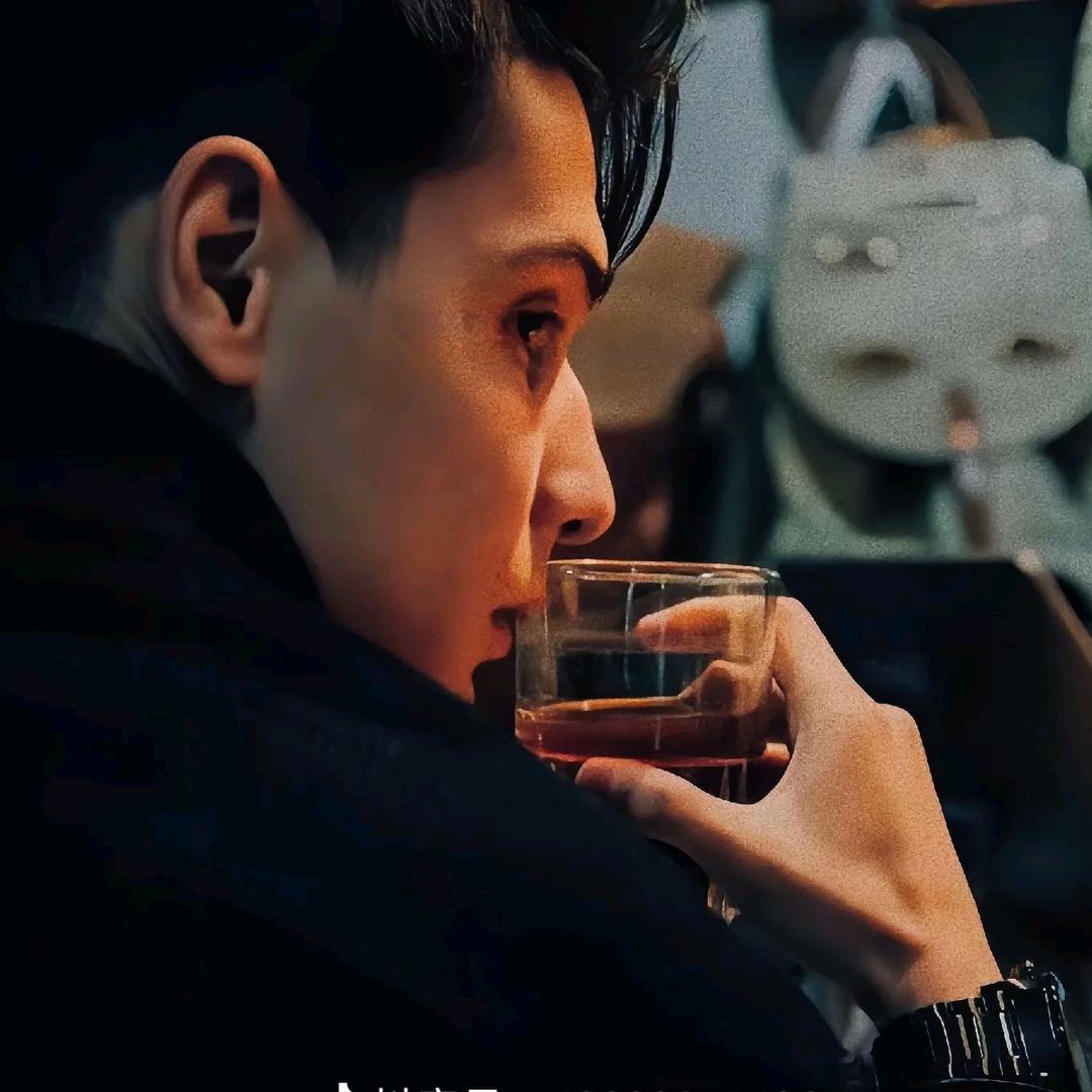 一个浮夸的指挥