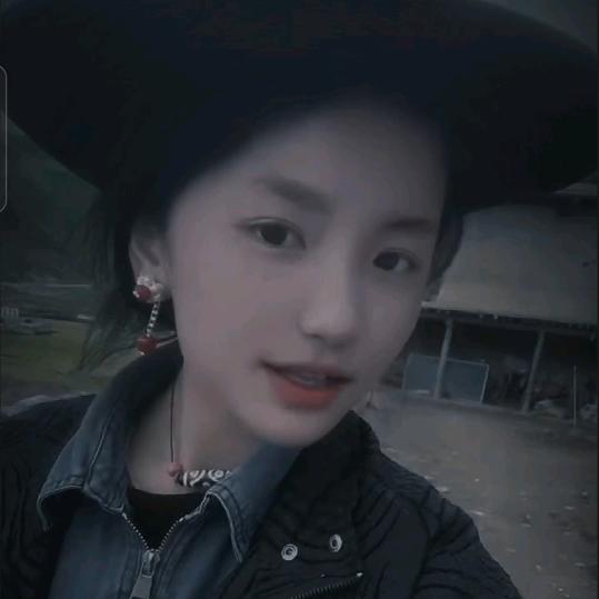 🍁ཚེ་རིང་旺姆🌴