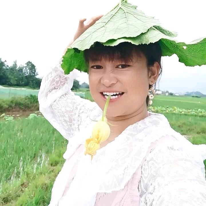 红土村姑（朱溪柠）