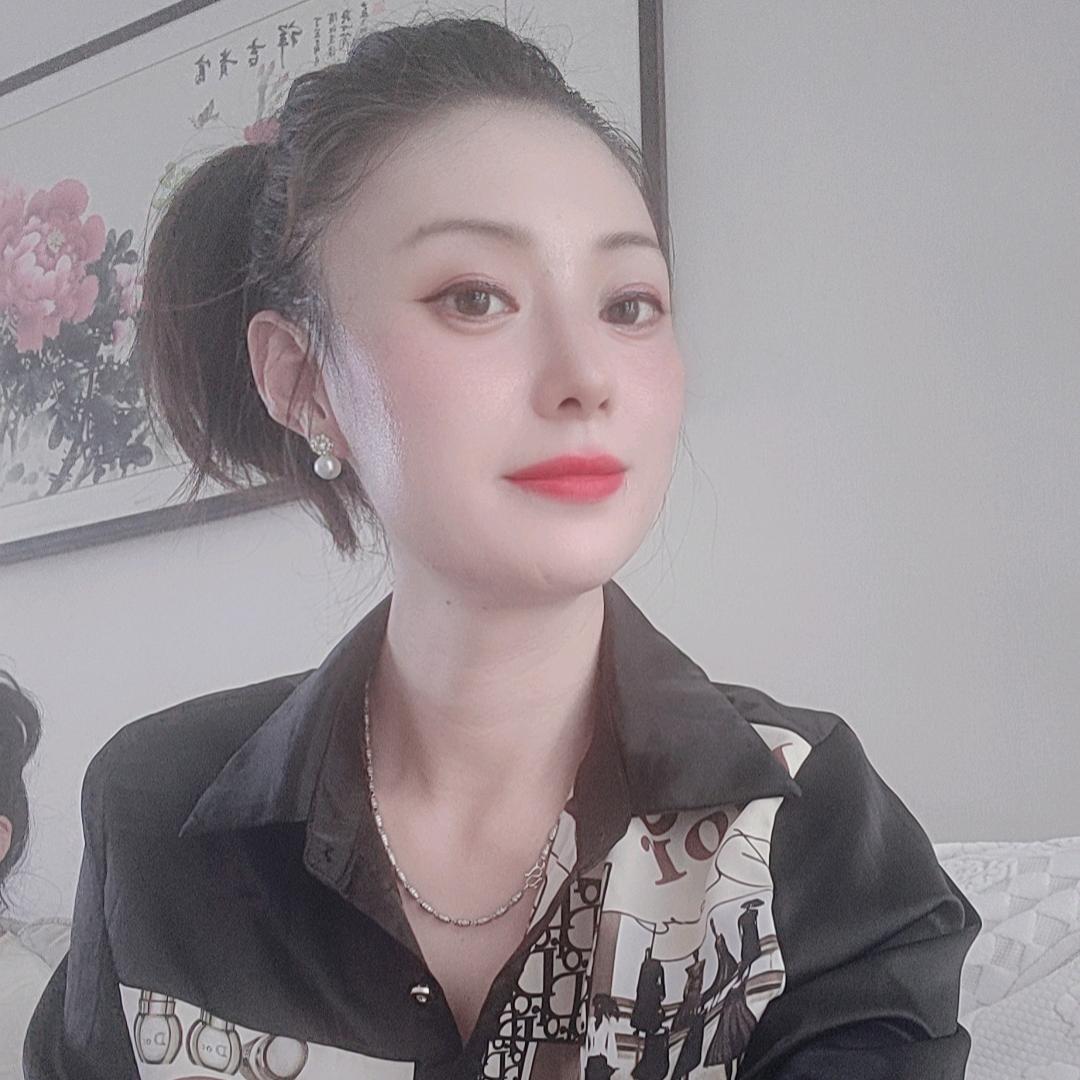 张艺轩