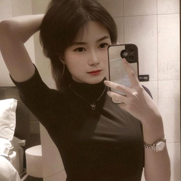 拥抱星空的唯美