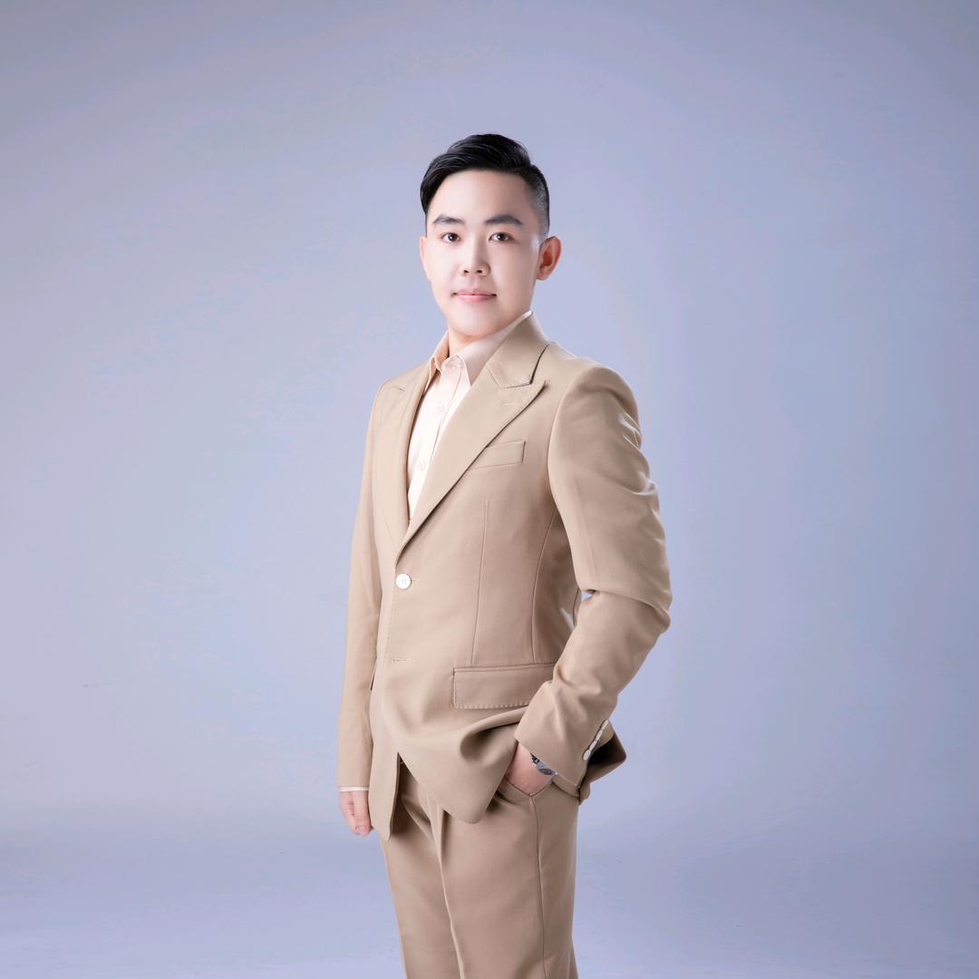 康复理疗师天成 国明视力
