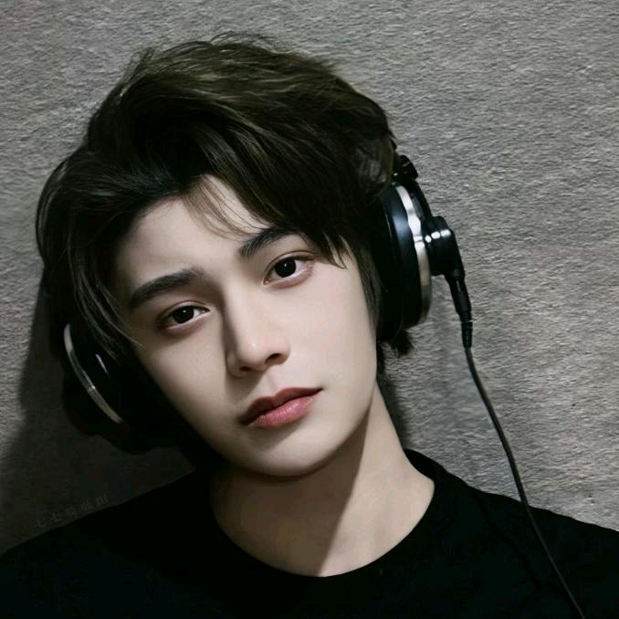 忆鸢Ryan.
