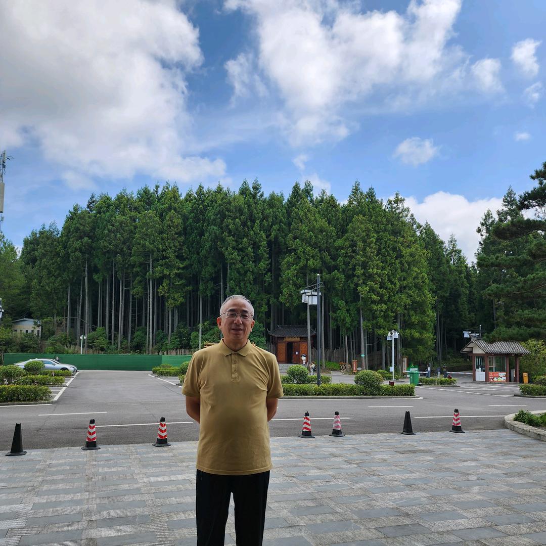 视摘记录时代