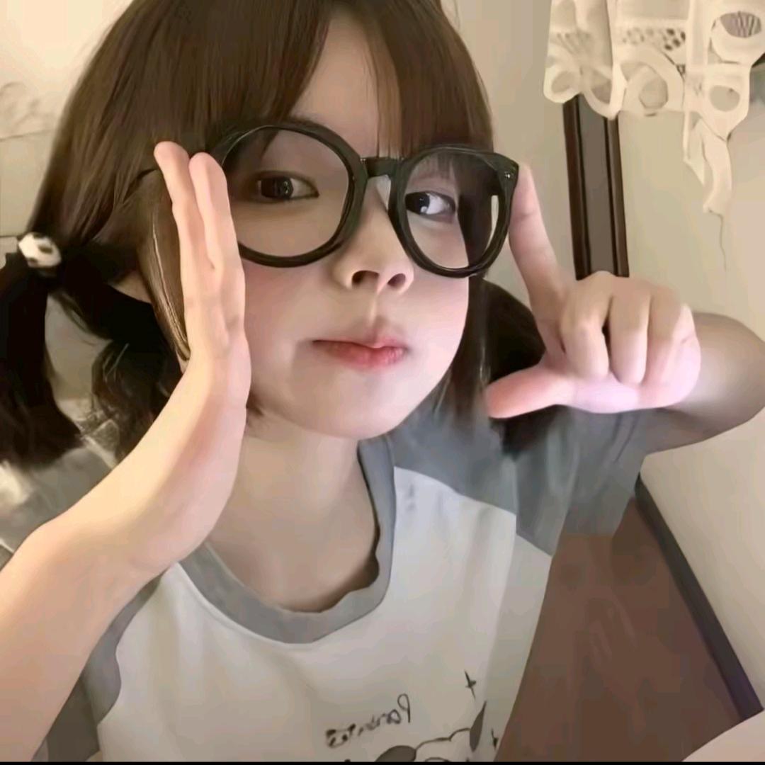 懒猫不起床.(๑˃̵ᴗ˂̵)و