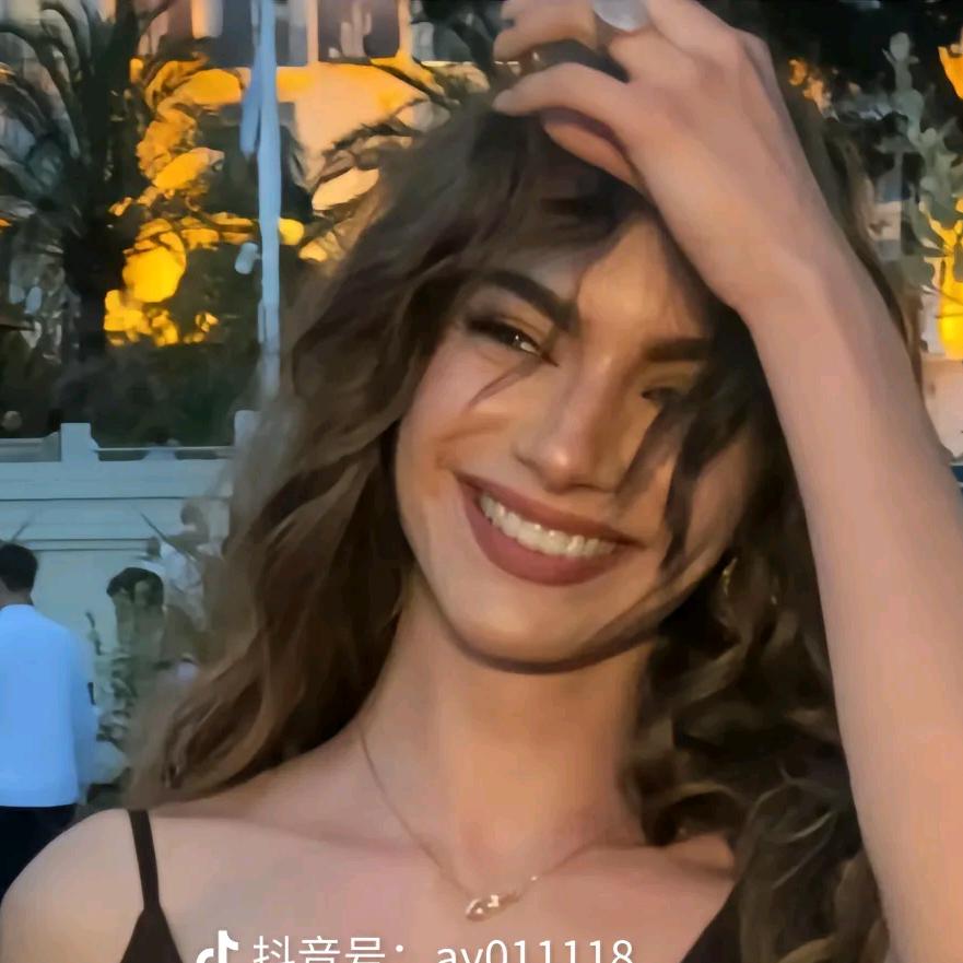 娜秀拉珍《橱窗里有好物》