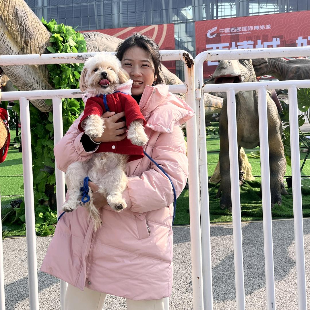 田文君  🐴🐴🐕