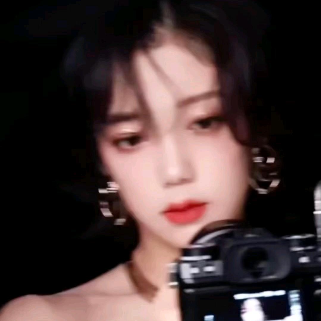 乌鸦像写字台🥑