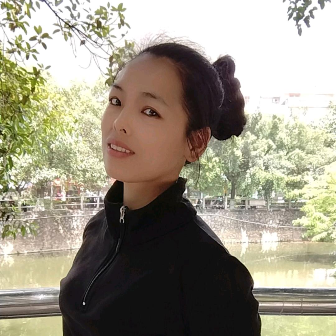 马山十月馨慧慧老师