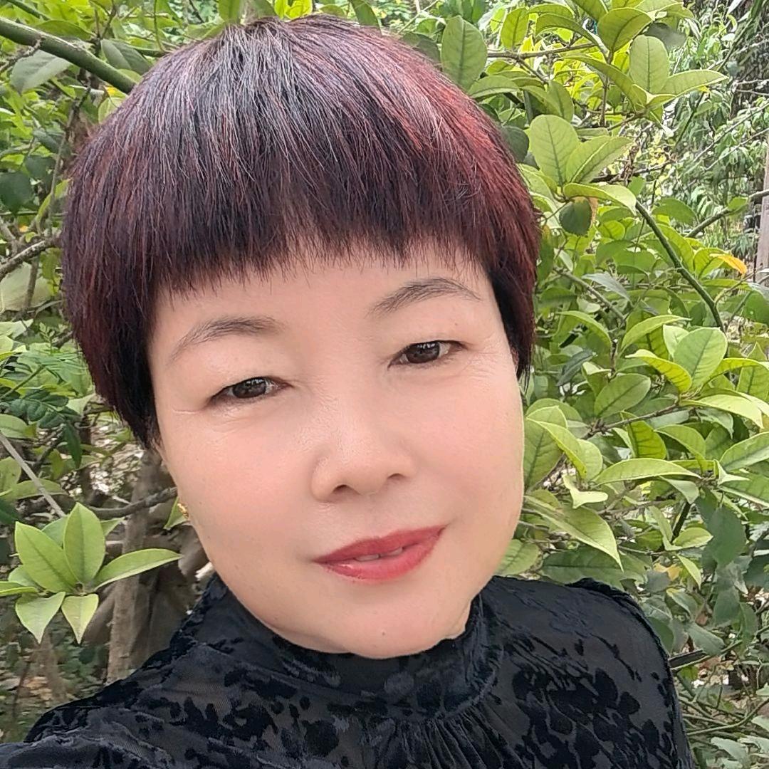 王霞鞋服官方号