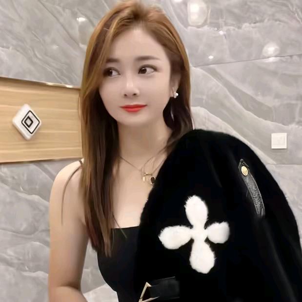 莹妹儿轻奢服饰