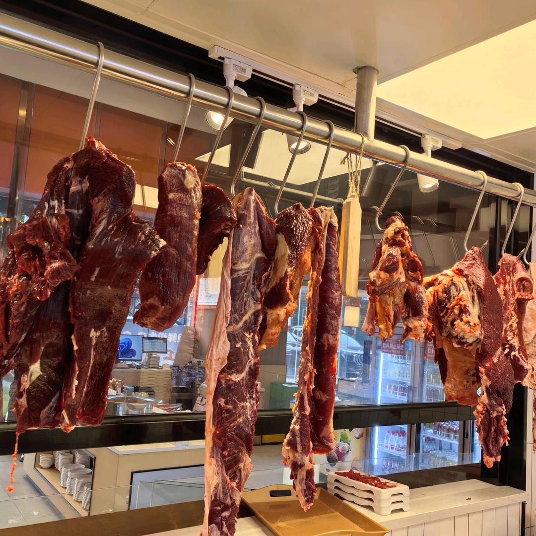 梅姐鲜切牛肉.海鲜自助火锅