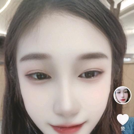 开朗活泼的丫丫🎀🎀🎀