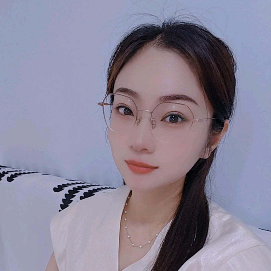 追夫寻梦的云霄头像