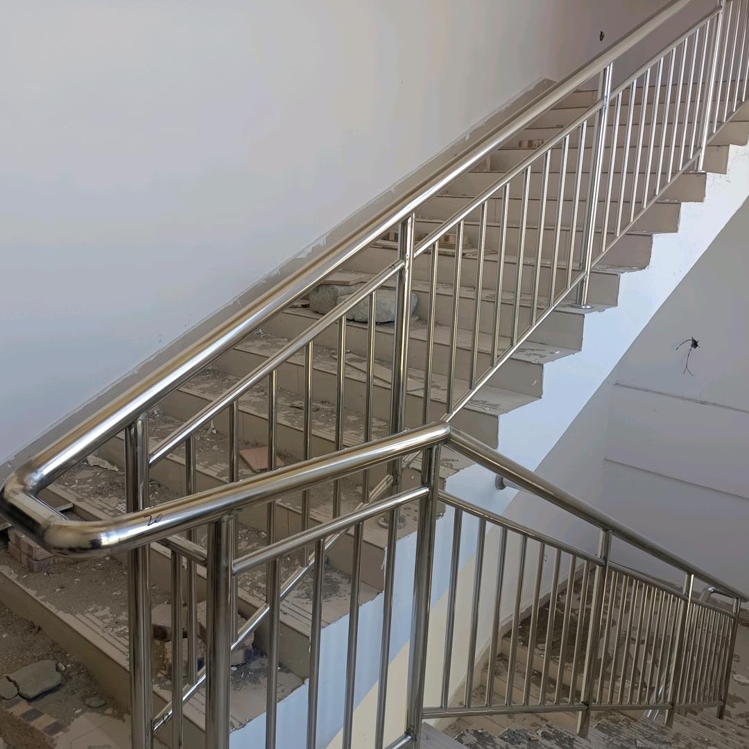 红利专业不锈钢团队